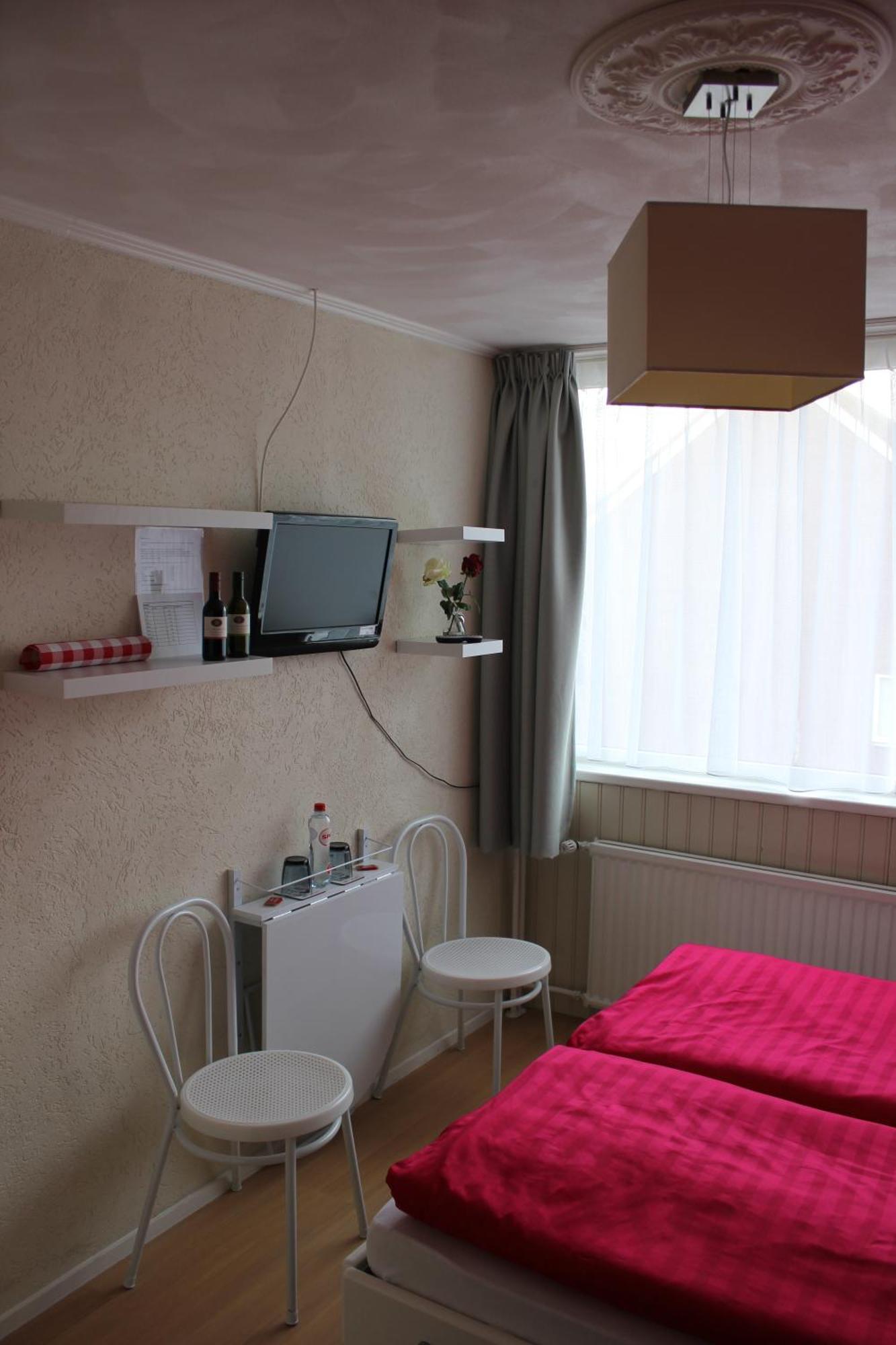 Kerstins Bed And Breakfast Egmond aan Zee Bagian luar foto