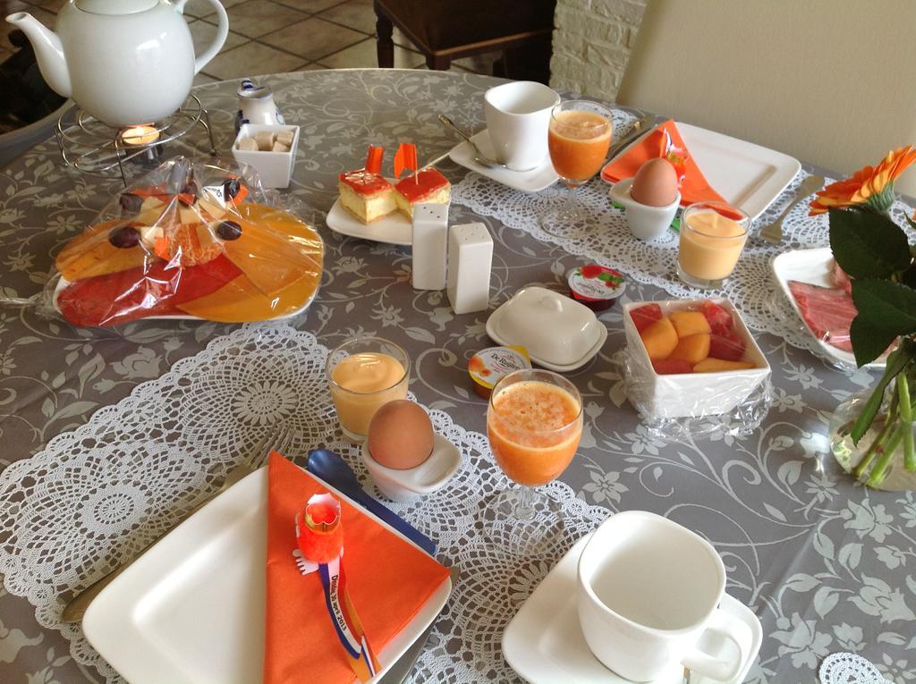Kerstins Bed And Breakfast Egmond aan Zee Bagian luar foto